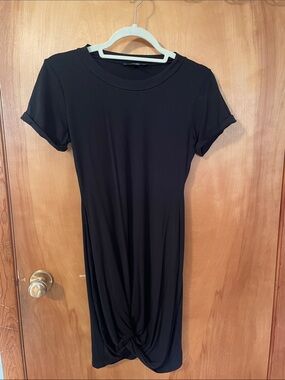 Lulu's Black Short Sleeve Twist-Hem Mini Dress